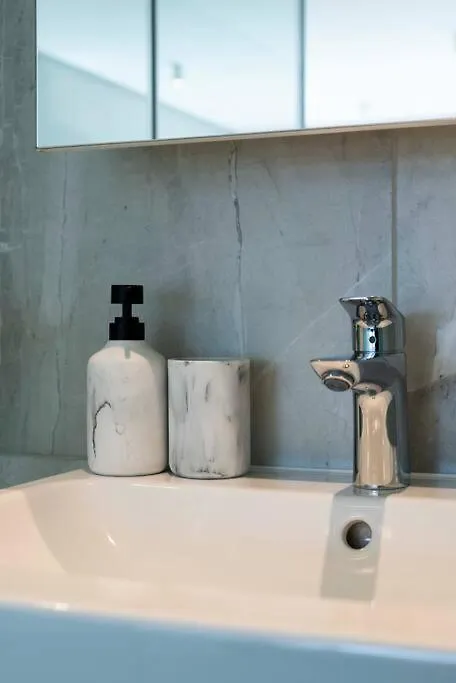 Luxury Loft Living - Elegant 1-Bed Apartment Cape Town