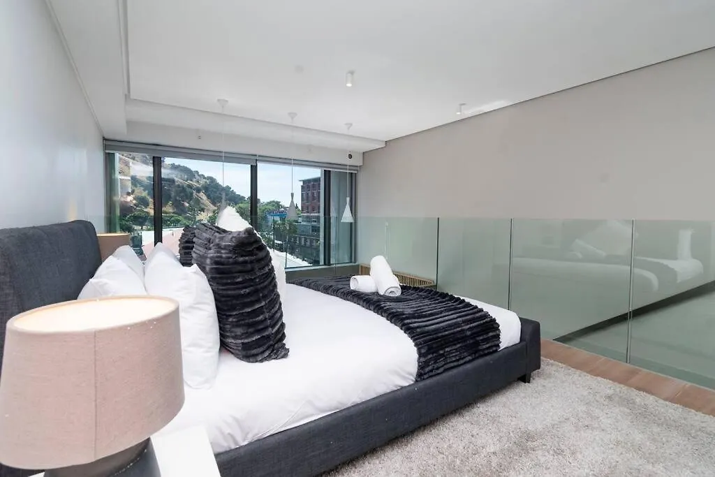 Luxury Loft Living - Elegant 1-Bed Apartment Cape Town