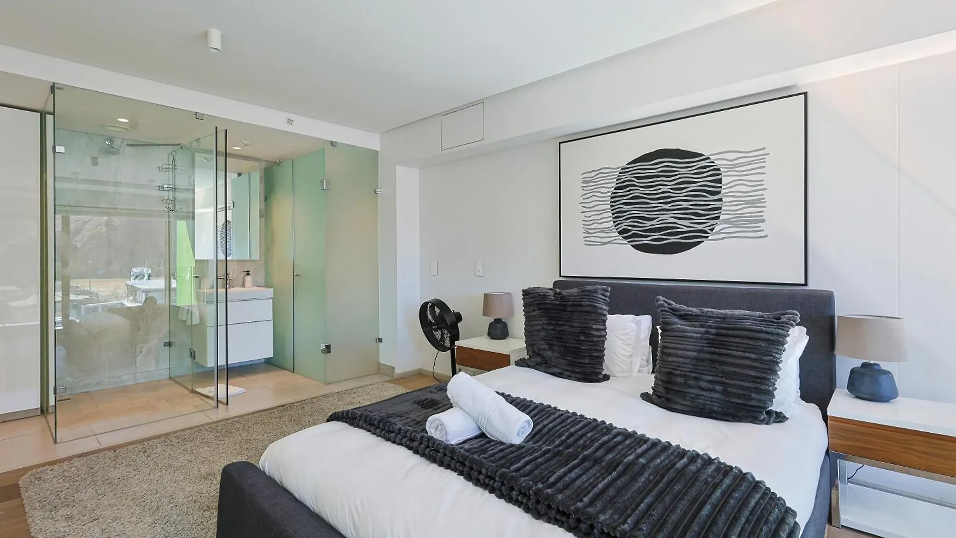 Luxury Loft Living - Elegant 1-Bed Apartment Cape Town